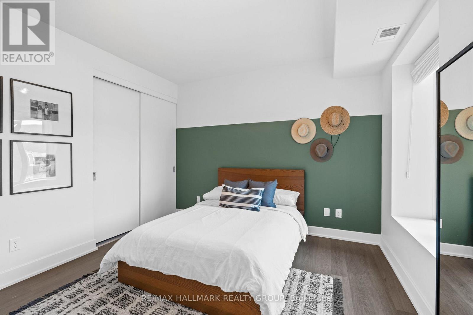 Photo 23 of 401 7 Marquette Avenue, Ottawa ON