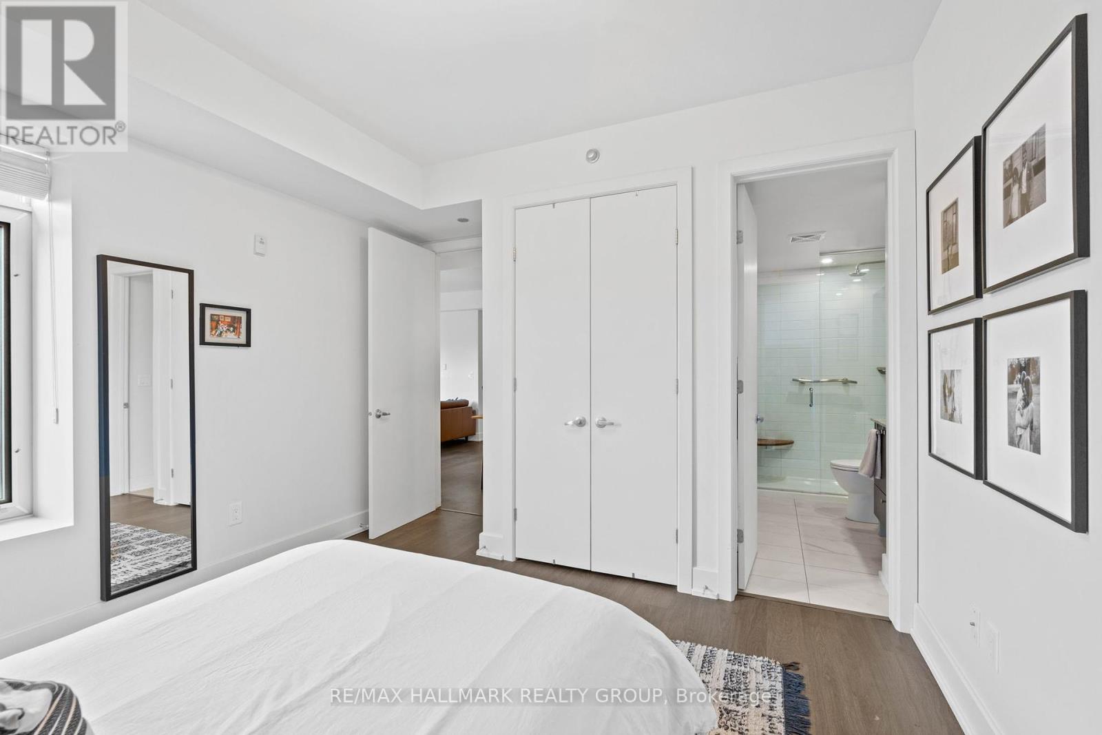 Photo 1 of 401 7 Marquette Avenue, Ottawa ON