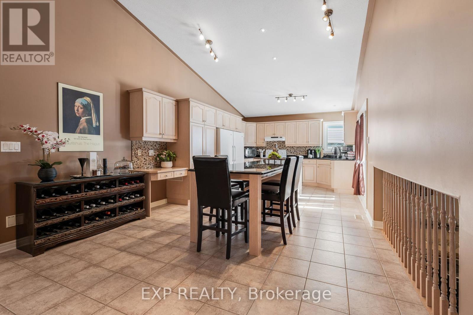 Photo 17 of 7090 Julie Drive, Niagara Falls ON