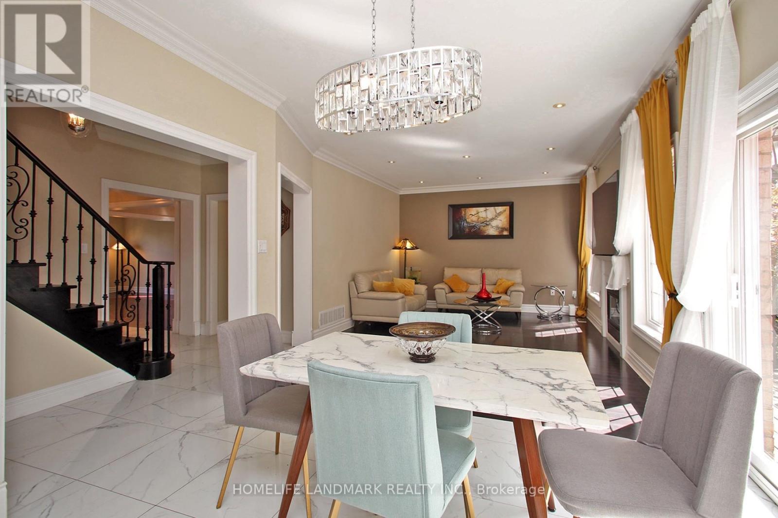 Photo 2 of 44 Skywood Drive, Richmond Hill ON