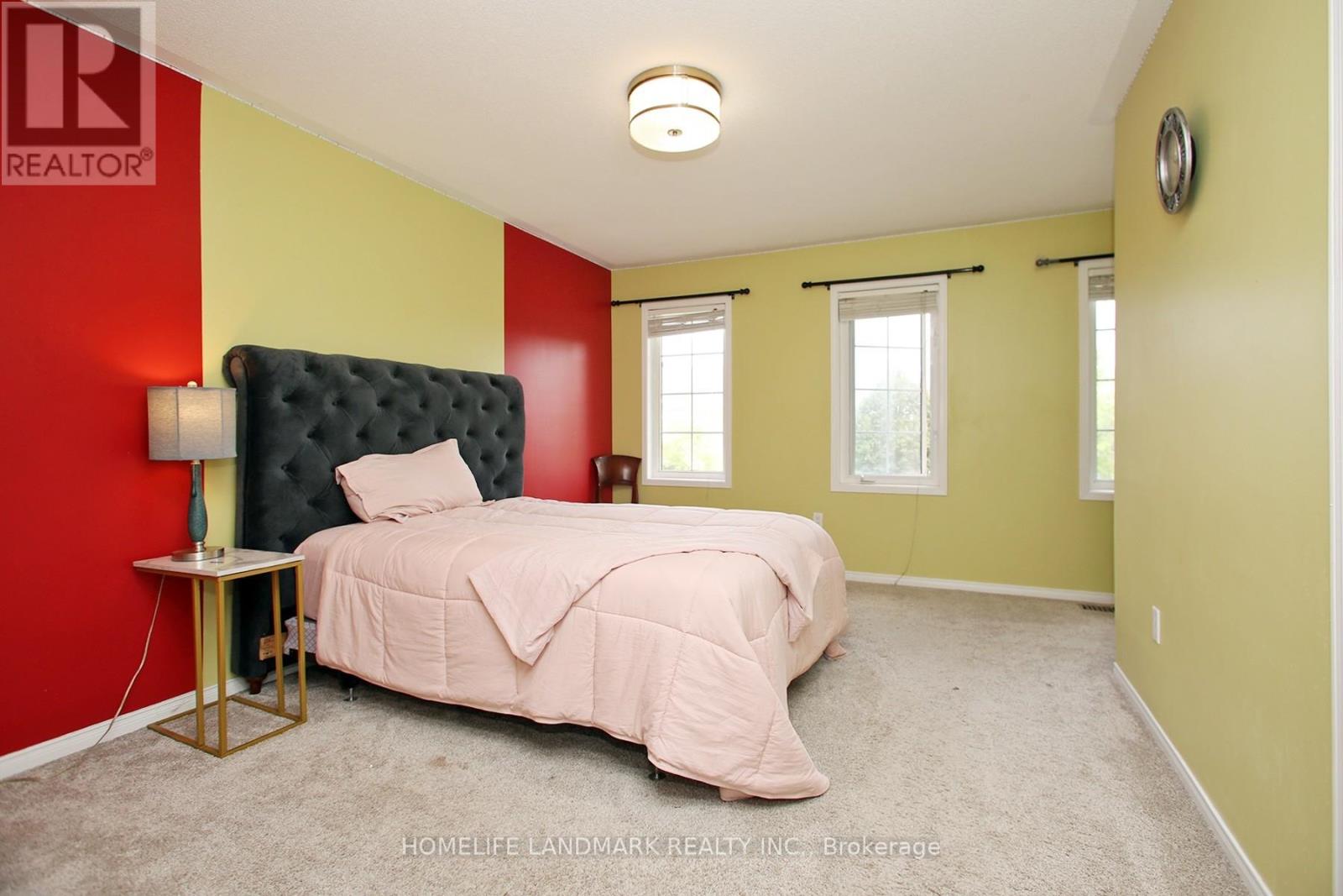 Photo 34 of 44 Skywood Drive, Richmond Hill ON