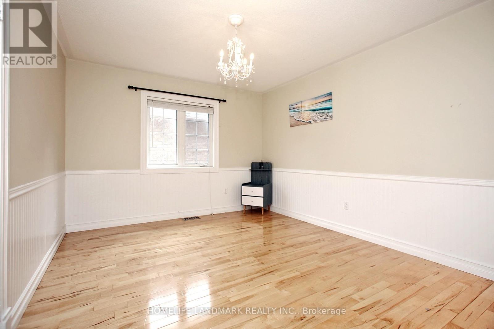 Photo 30 of 44 Skywood Drive, Richmond Hill ON