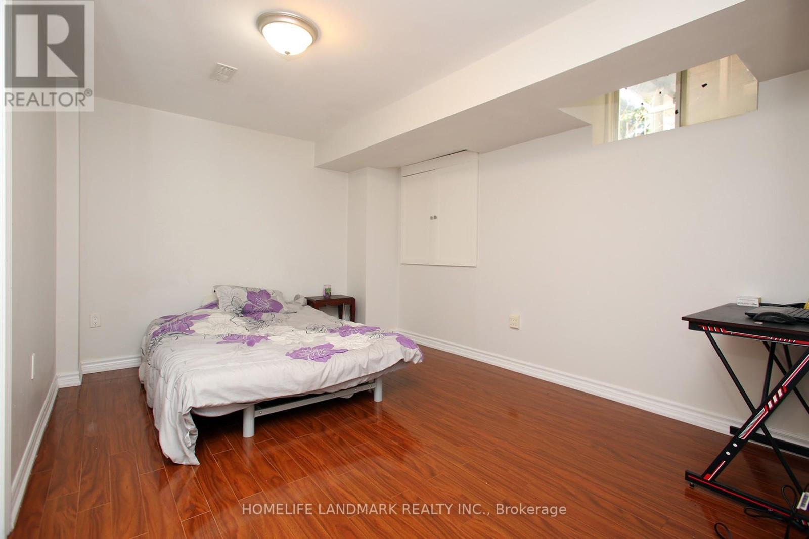 Photo 24 of 44 Skywood Drive, Richmond Hill ON