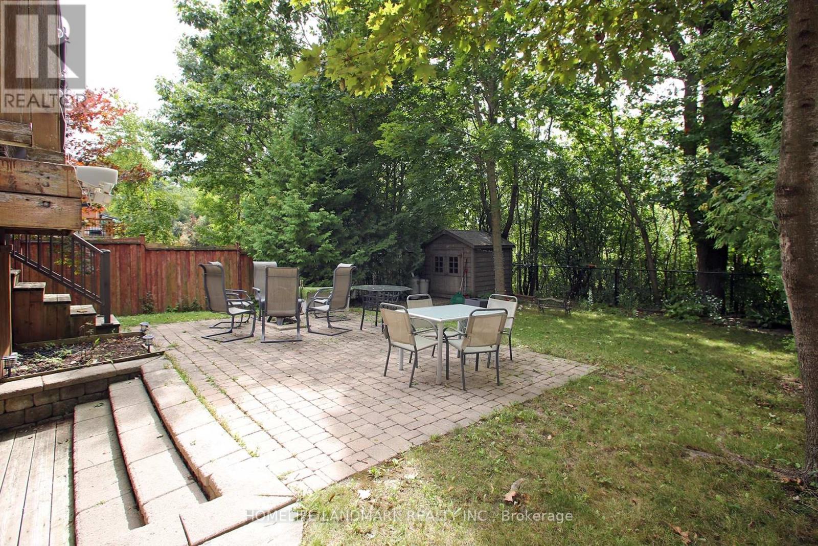 Photo 8 of 44 Skywood Drive, Richmond Hill ON