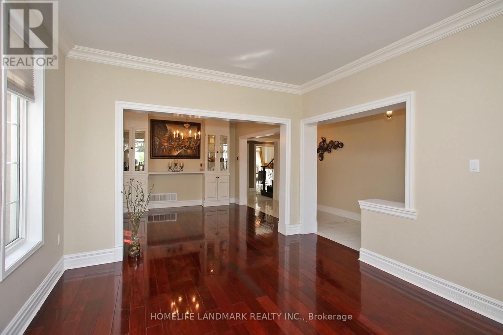 Photo 28 of 44 Skywood Drive, Richmond Hill ON