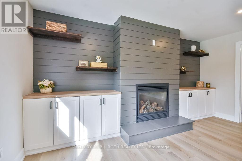 Photo 19 of 690 Hastings Avenue, Innisfil ON