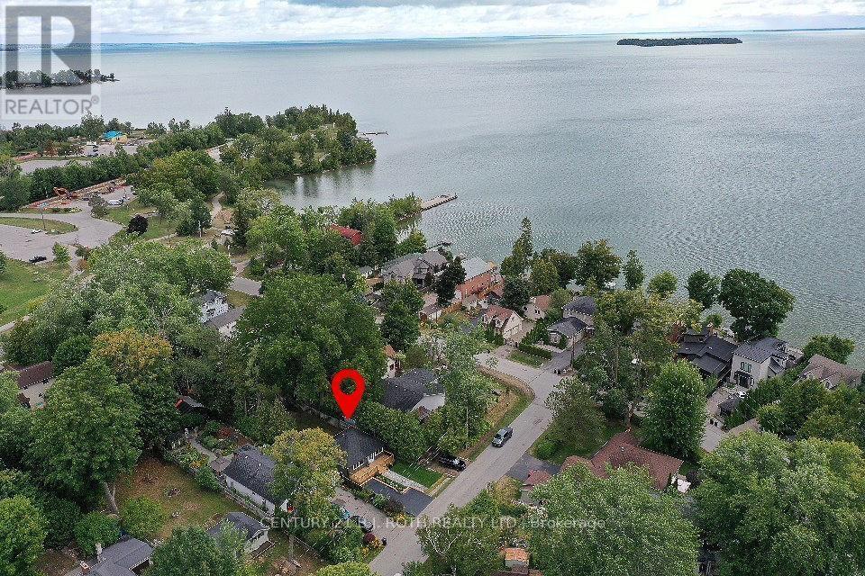Photo 16 of 690 Hastings Avenue, Innisfil ON