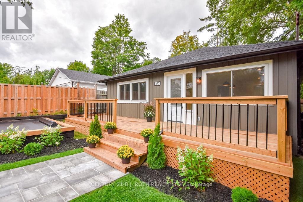 Photo 17 of 690 Hastings Avenue, Innisfil ON