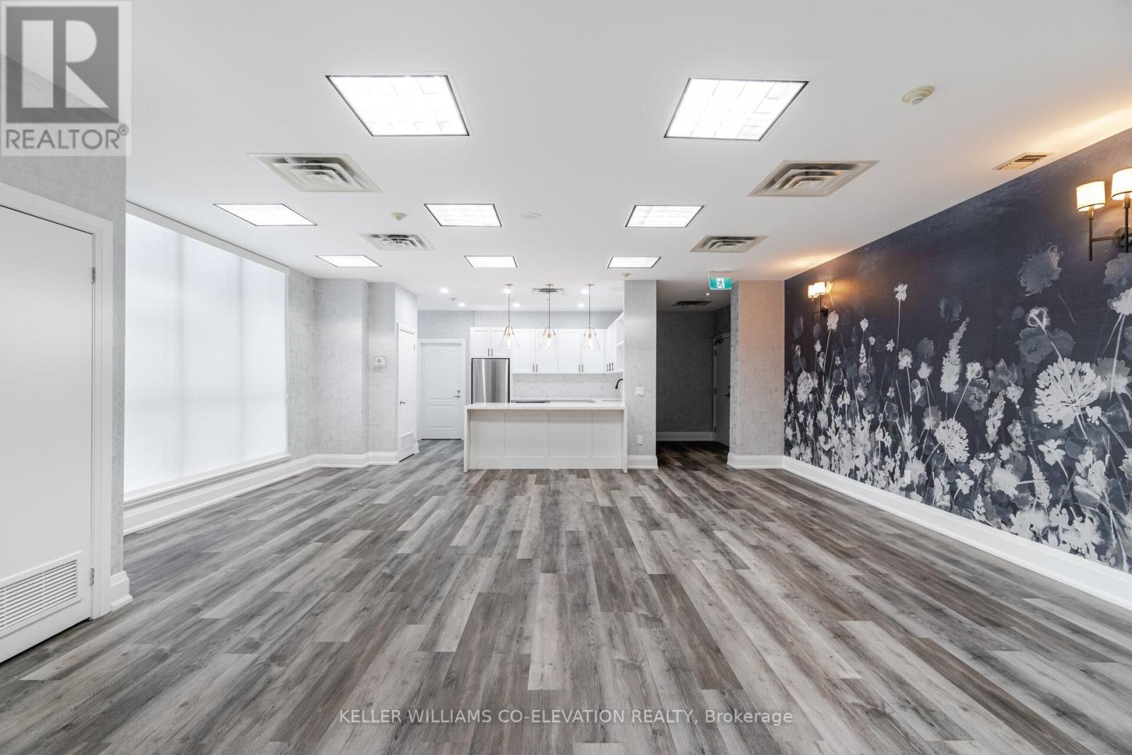 Photo 15 of 410 2088 Lawrence Avenue W, Toronto ON
