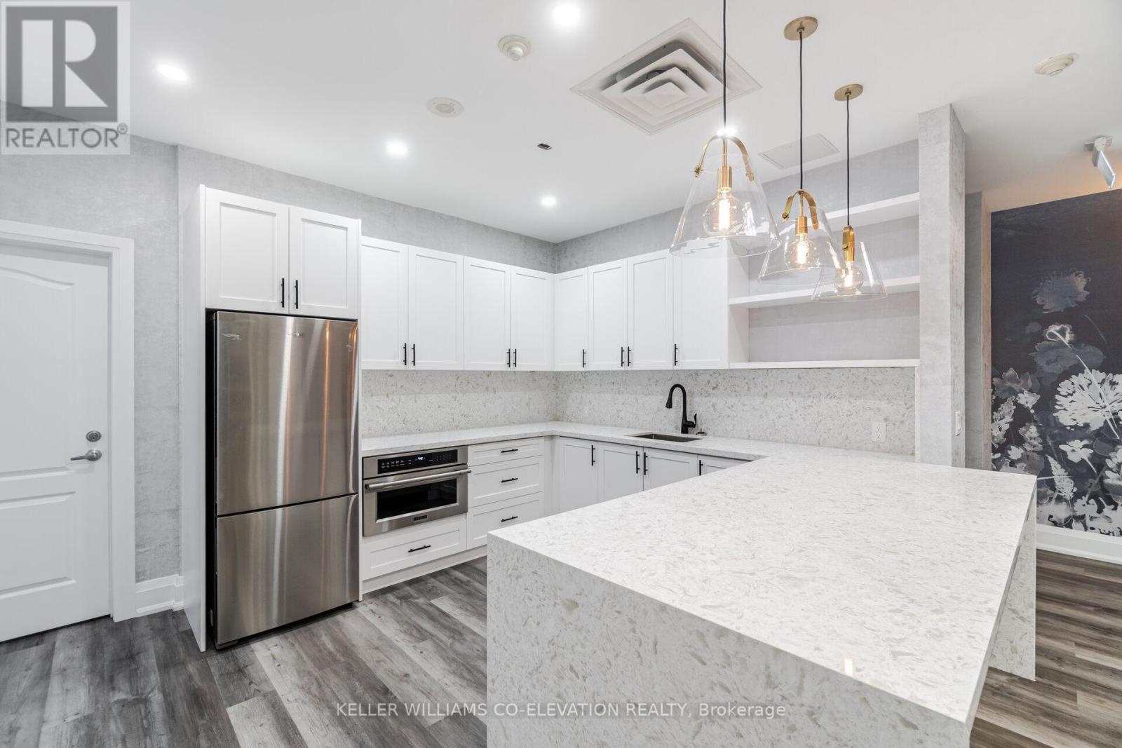Photo 28 of 410 2088 Lawrence Avenue W, Toronto ON