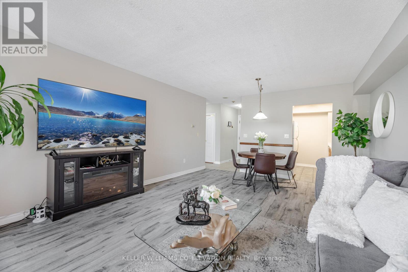 Photo 14 of 410 2088 Lawrence Avenue W, Toronto ON