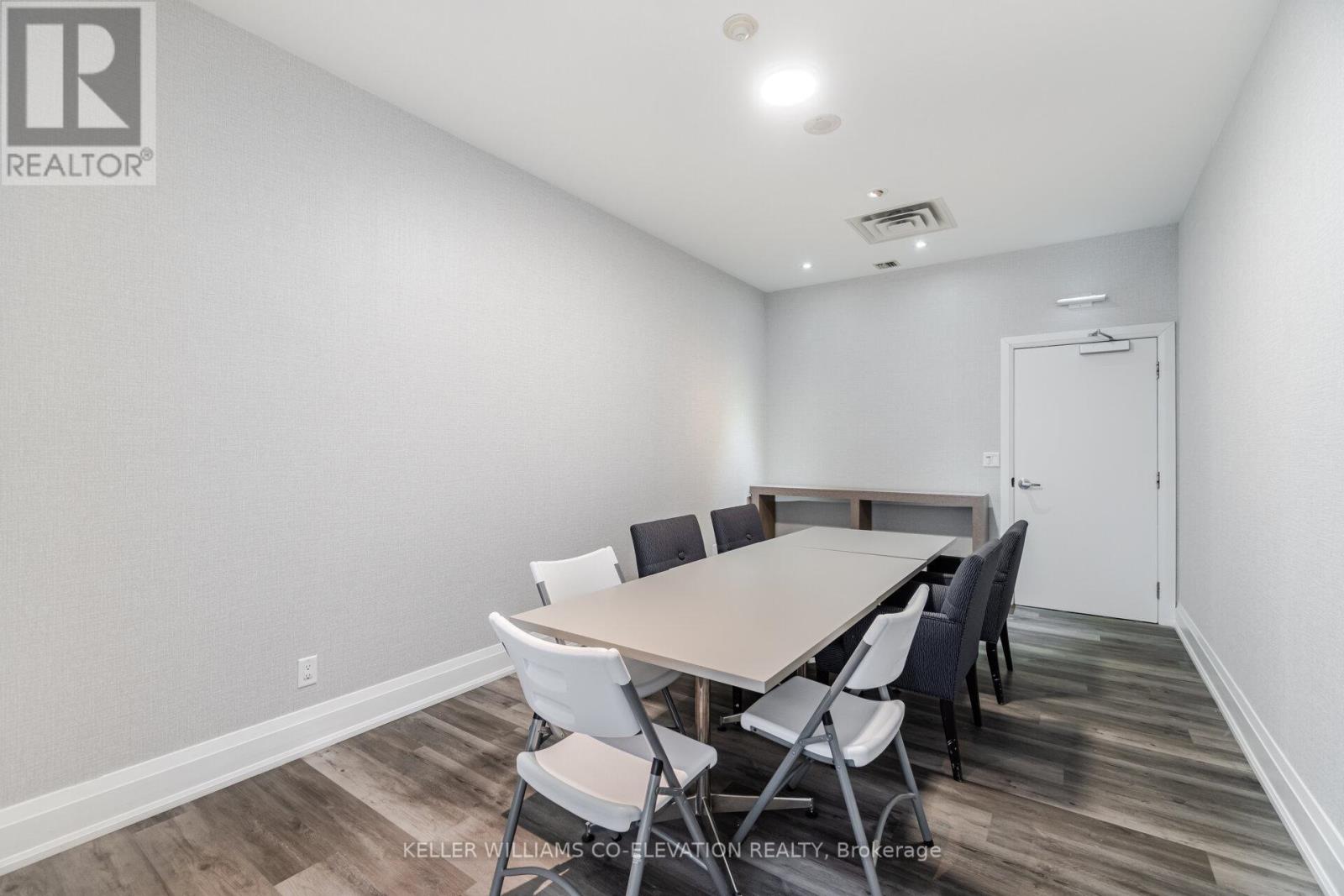 Photo 35 of 410 2088 Lawrence Avenue W, Toronto ON