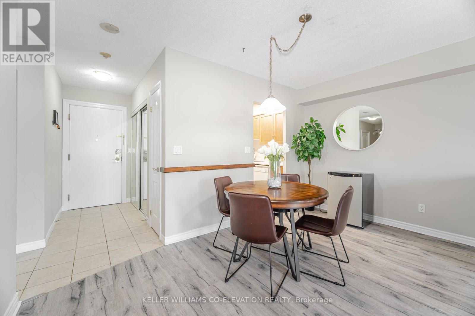 Photo 37 of 410 2088 Lawrence Avenue W, Toronto ON