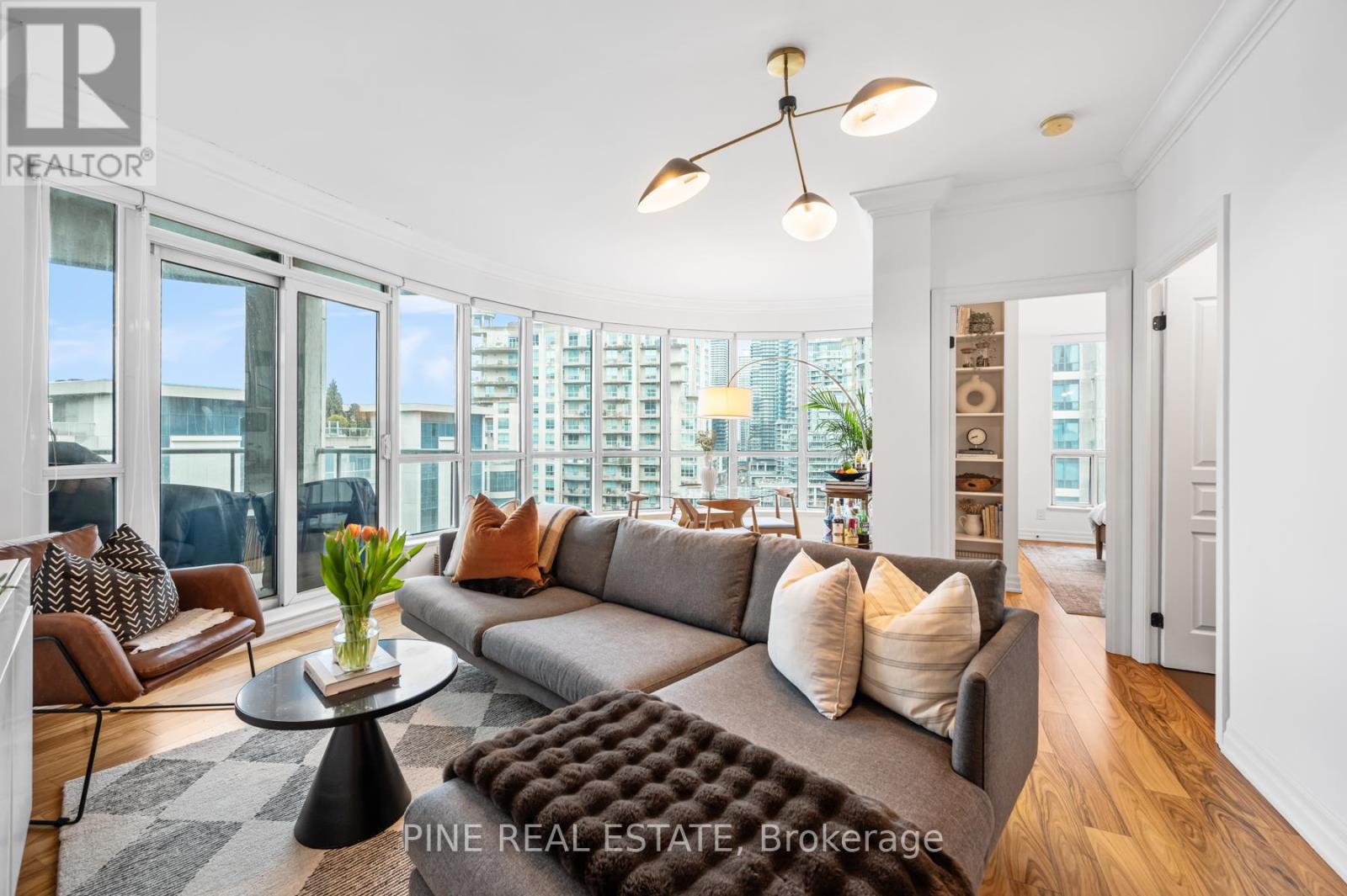 Photo 31 of 1112 2083 Lake Shore Boulevard W, Toronto ON