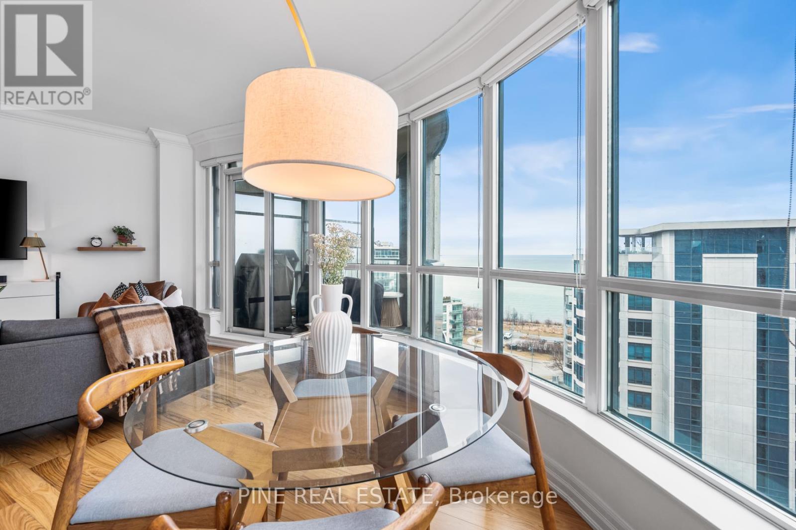 Photo 43 of 1112 2083 Lake Shore Boulevard W, Toronto ON