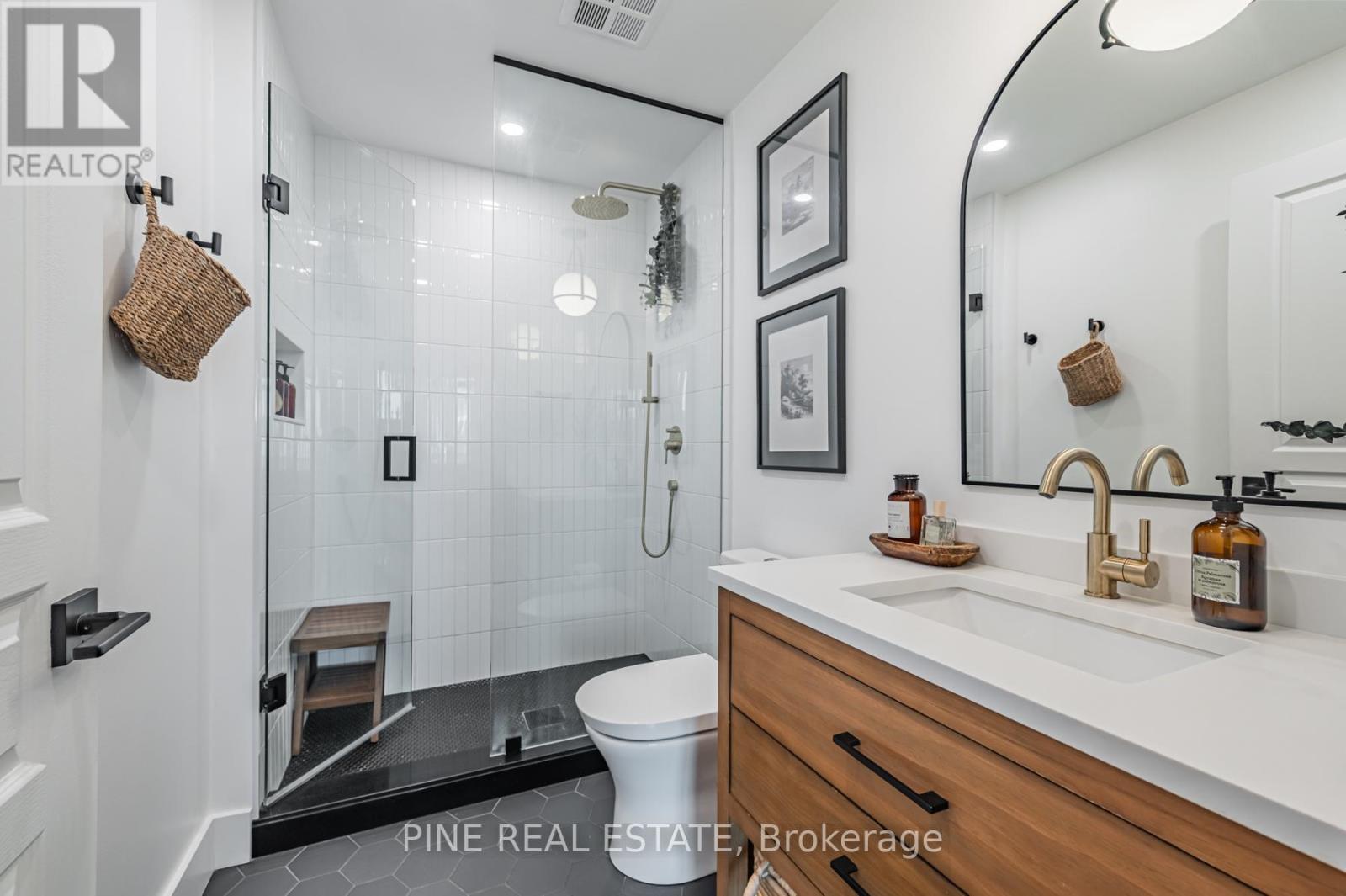 Photo 8 of 1112 2083 Lake Shore Boulevard W, Toronto ON