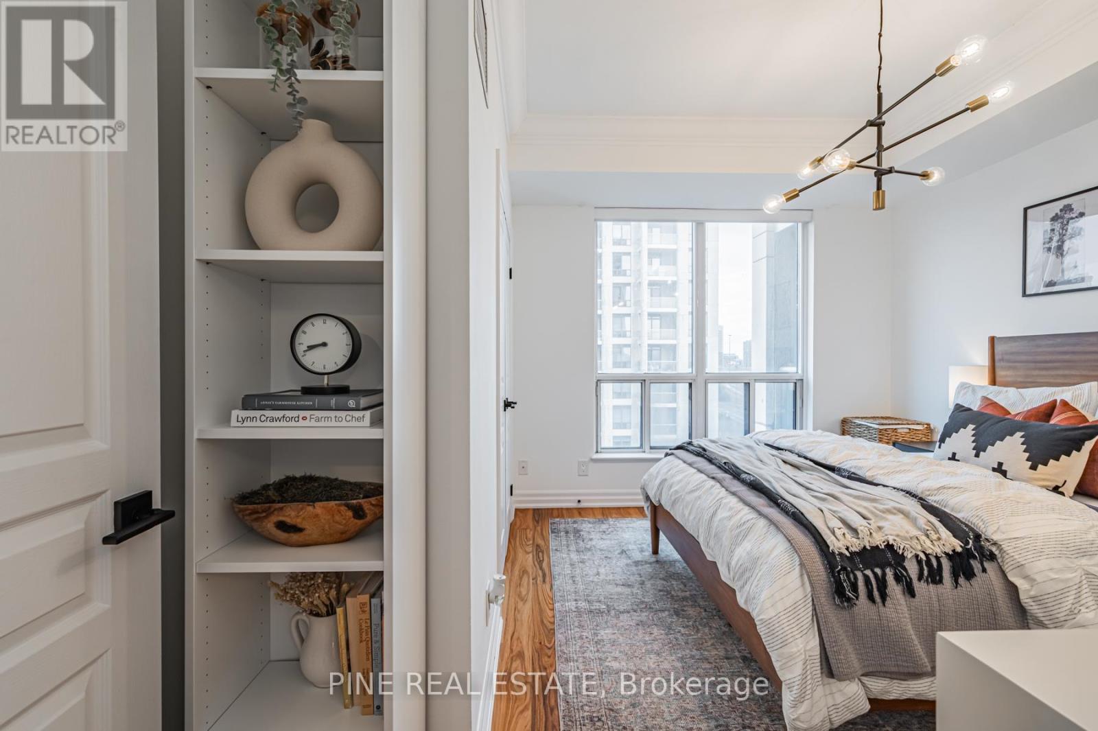 Photo 15 of 1112 2083 Lake Shore Boulevard W, Toronto ON