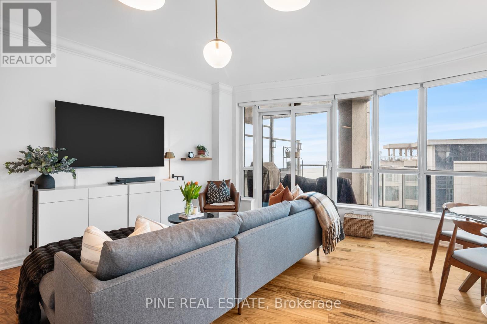 Photo 18 of 1112 2083 Lake Shore Boulevard W, Toronto ON