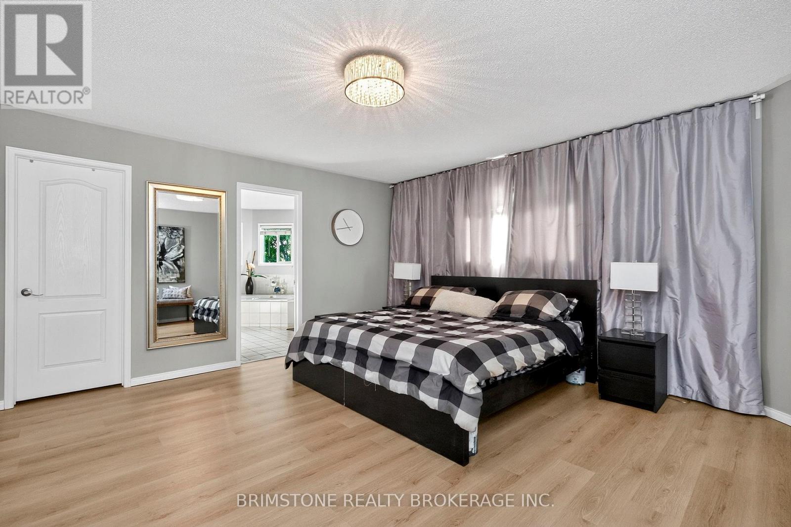 Photo 22 of 7 Banington Crescent, Brampton ON