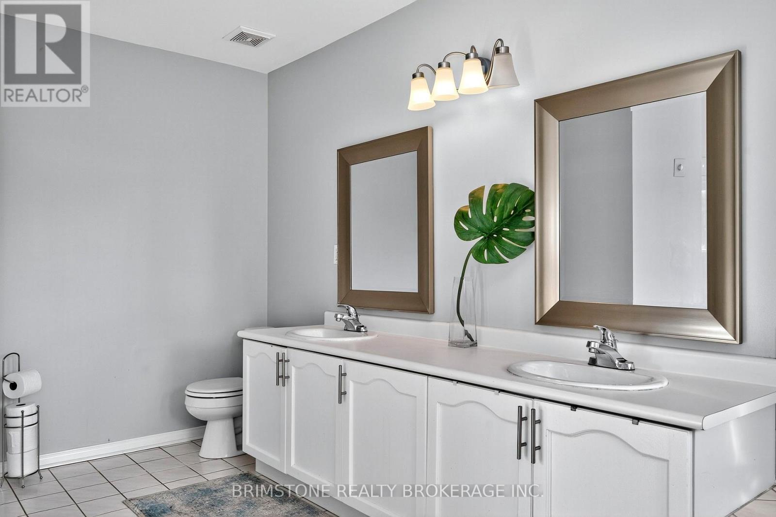 Photo 24 of 7 Banington Crescent, Brampton ON