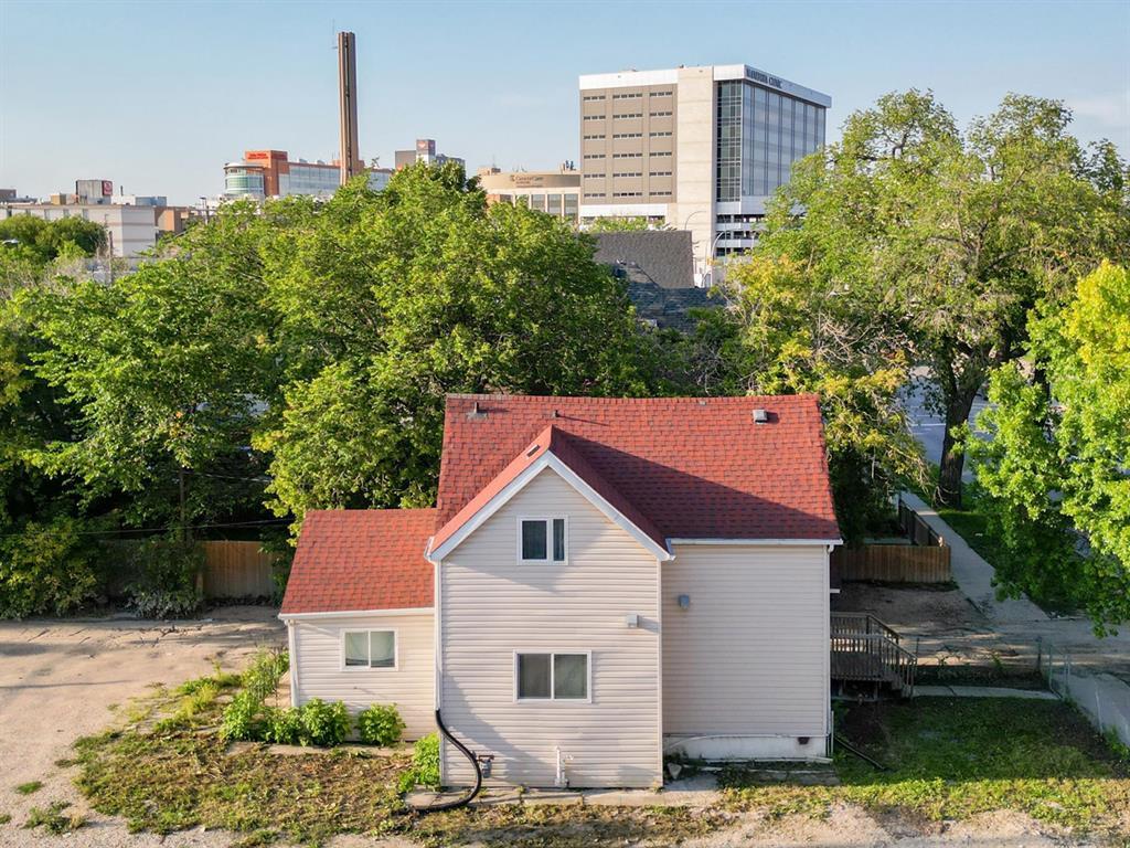 Photo 4 of 700 Sherbrook Street, Winnipeg MB