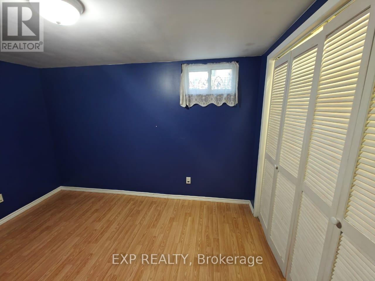 Photo 14 of 46 Croydon Drive, St Catharines ON