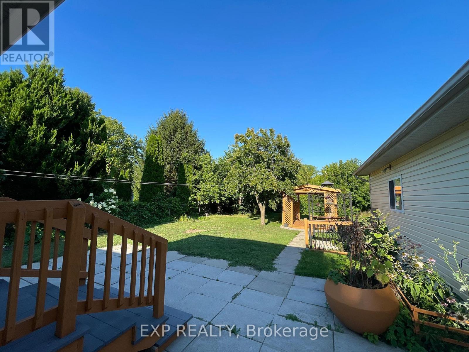 Photo 6 of 46 Croydon Drive, St Catharines ON