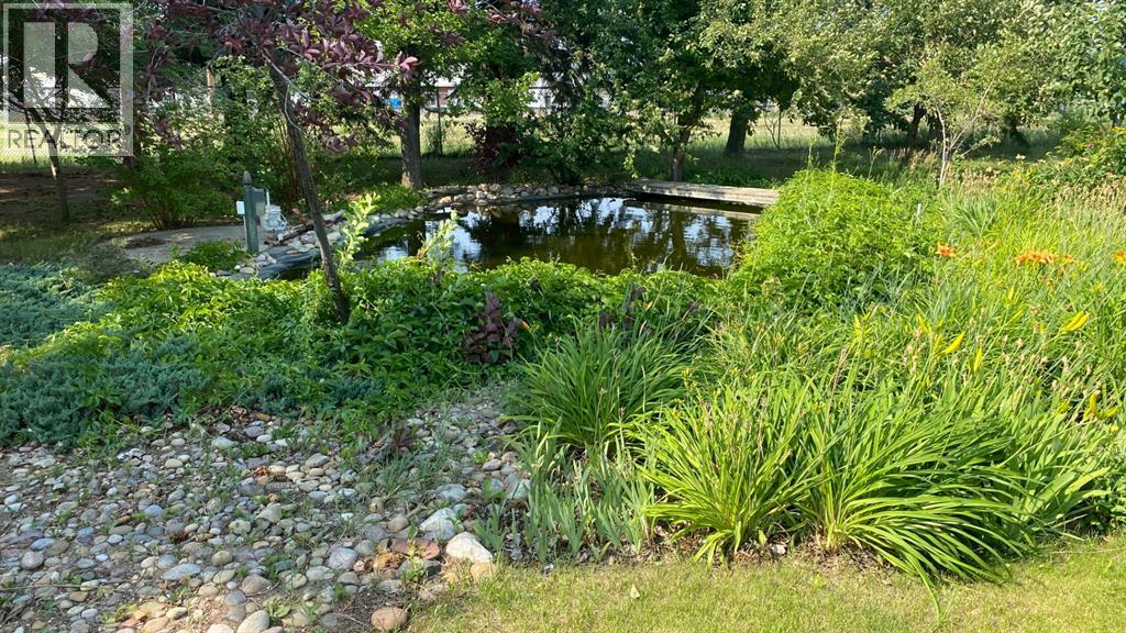Photo 6 of 230 7 Avenue, Bow Island AB
