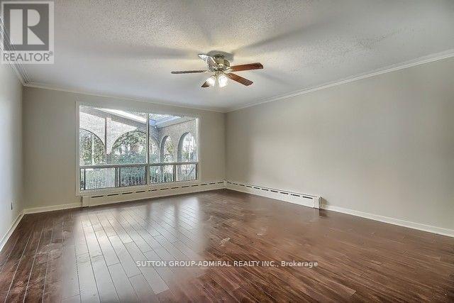 Photo 18 of 71 Spruce Avenue, Richmond Hill ON