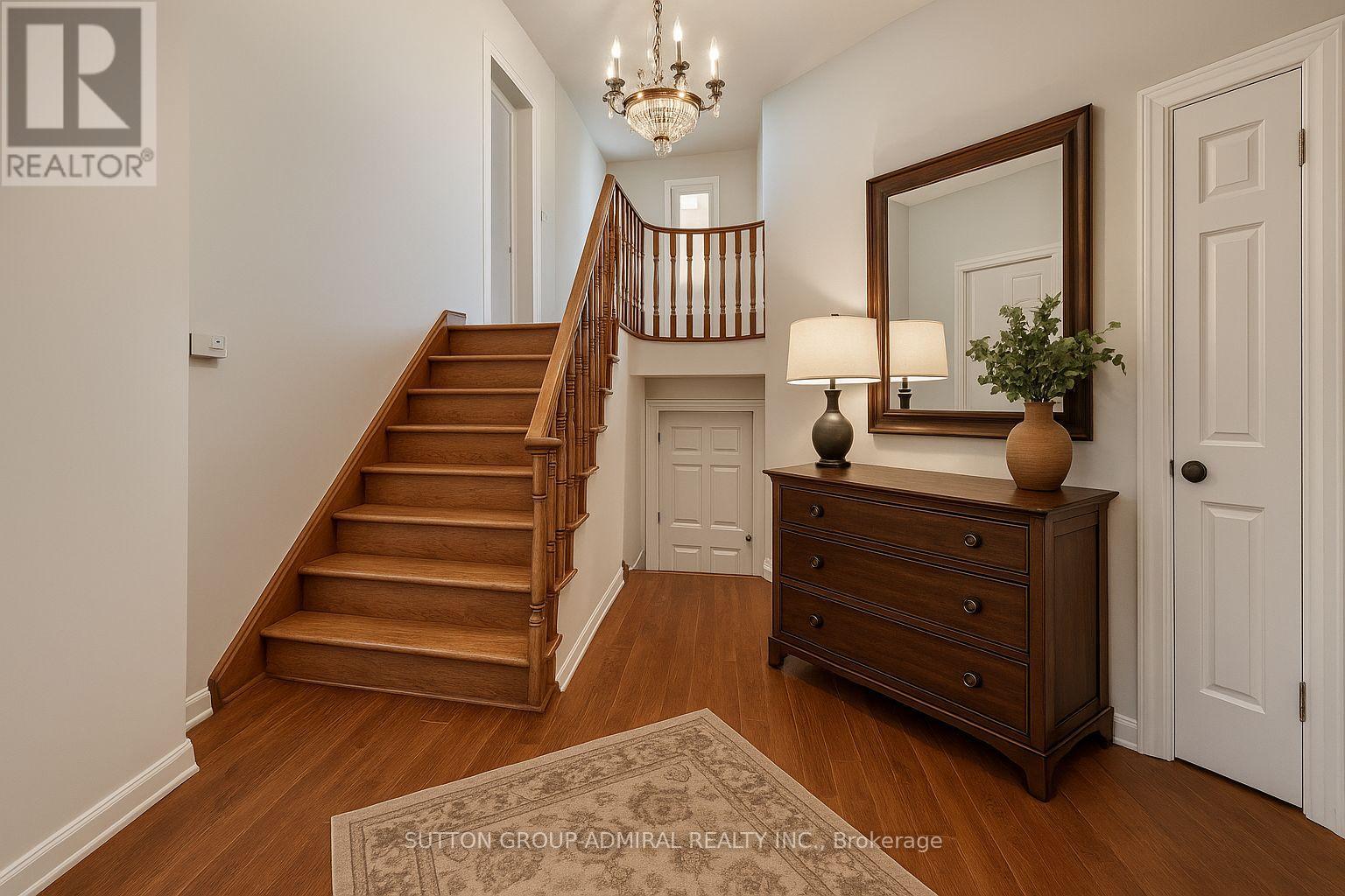 Photo 31 of 71 Spruce Avenue, Richmond Hill ON