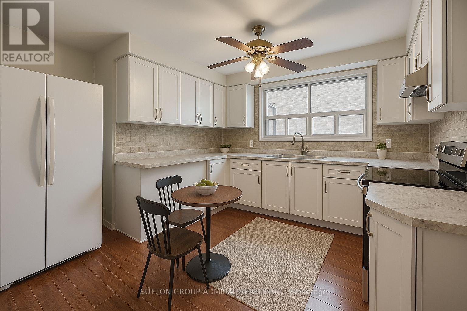 Photo 13 of 71 Spruce Avenue, Richmond Hill ON