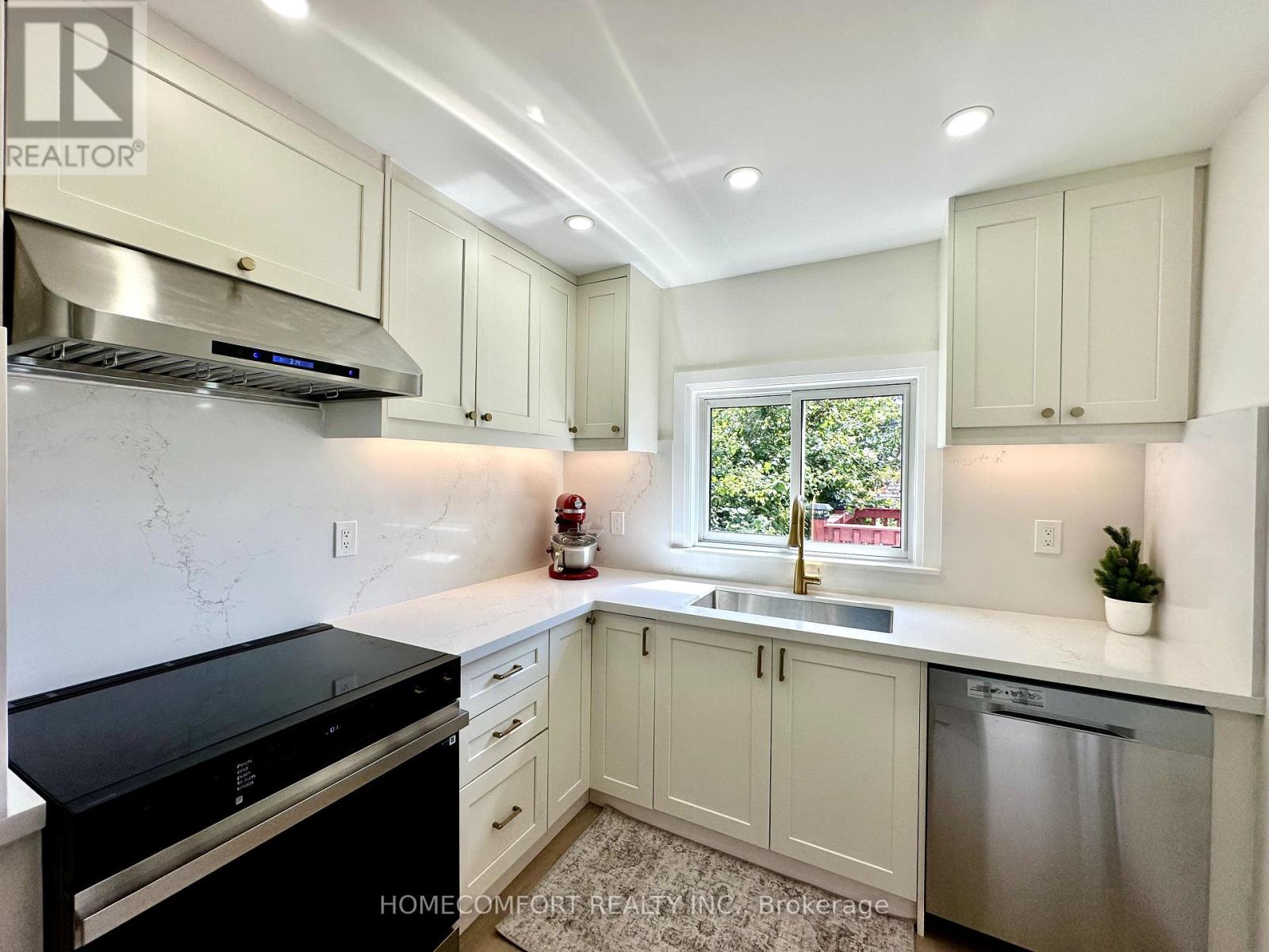 Photo 6 of 253 Fulton Avenue, Toronto ON