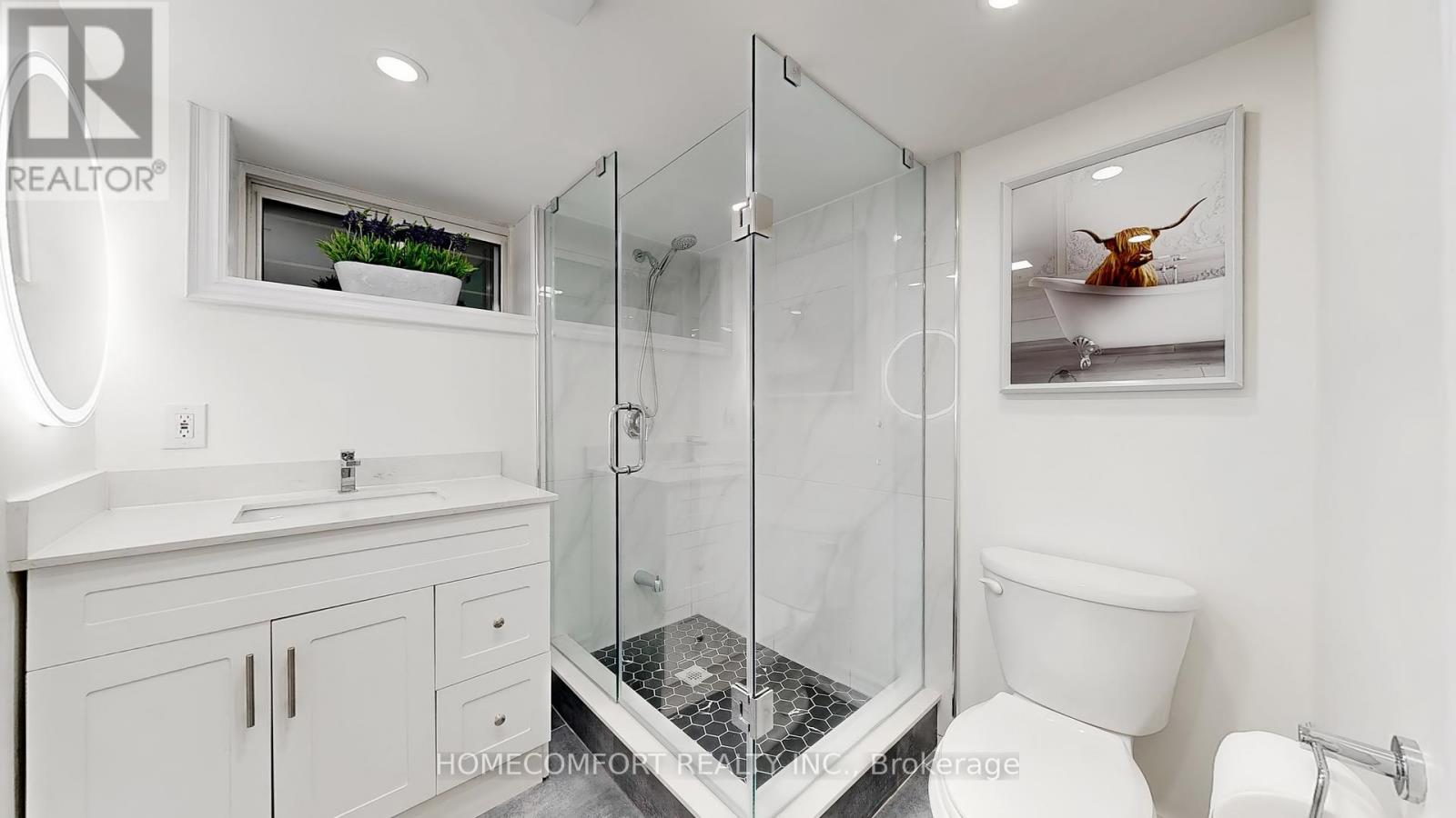 Photo 20 of 253 Fulton Avenue, Toronto ON