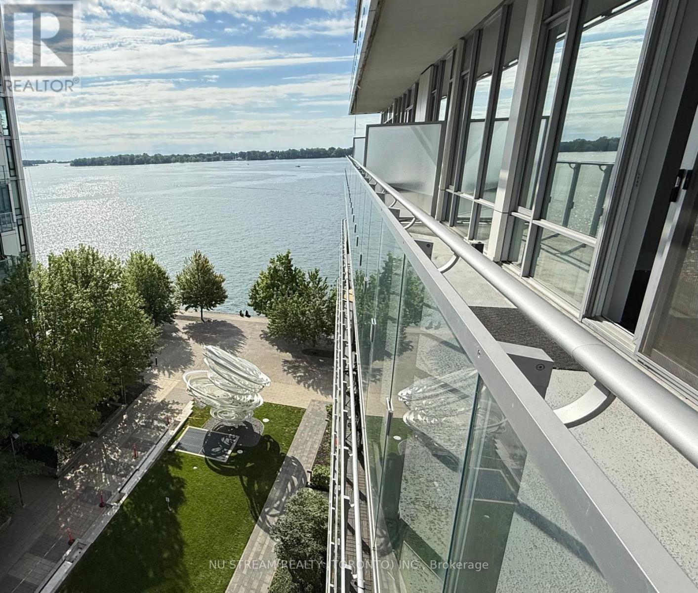 Photo 13 of 717 29 Queens Quay E, Toronto ON