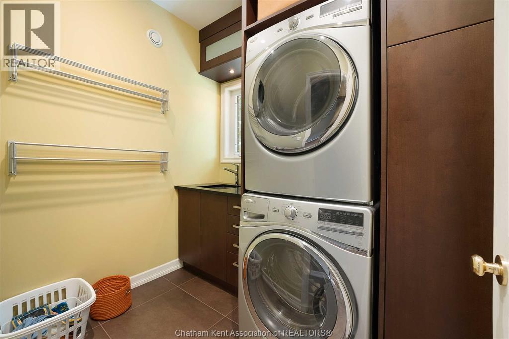 Photo 21 of 50 St Andrews Place, Chatham ON