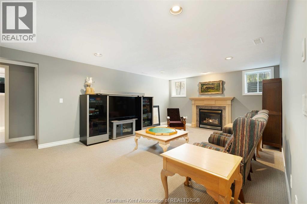 Photo 32 of 50 St Andrews Place, Chatham ON