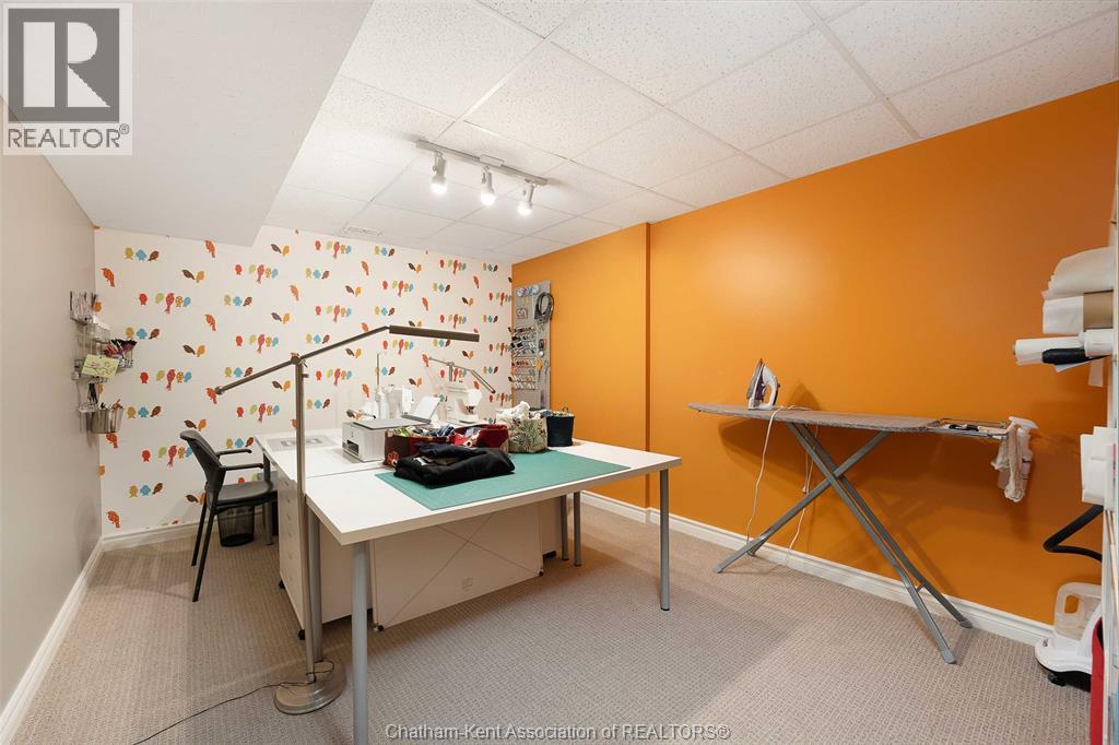Photo 38 of 50 St Andrews Place, Chatham ON