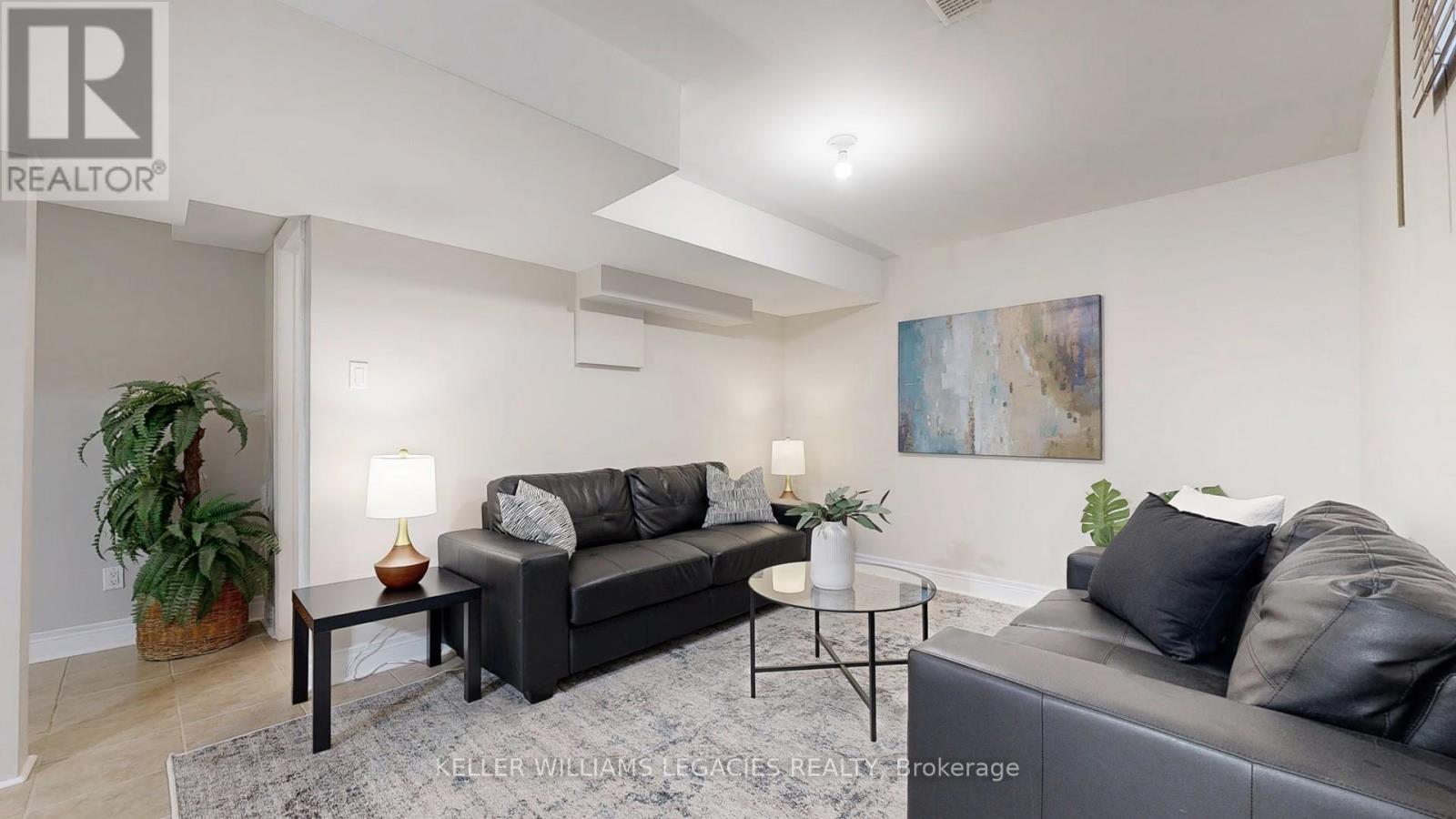 Photo 22 of 304 Maria Antonia Road, Vaughan ON