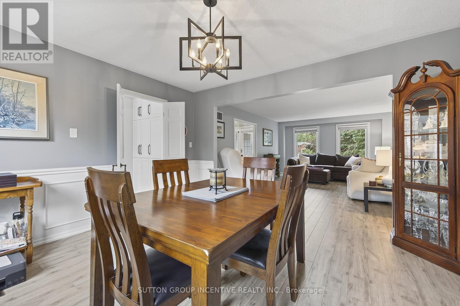 Photo 28 of 32 Valley Drive, Barrie ON