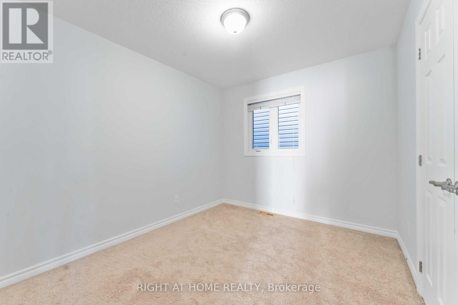 Photo 16 of 333 Rouncey Road, Ottawa ON