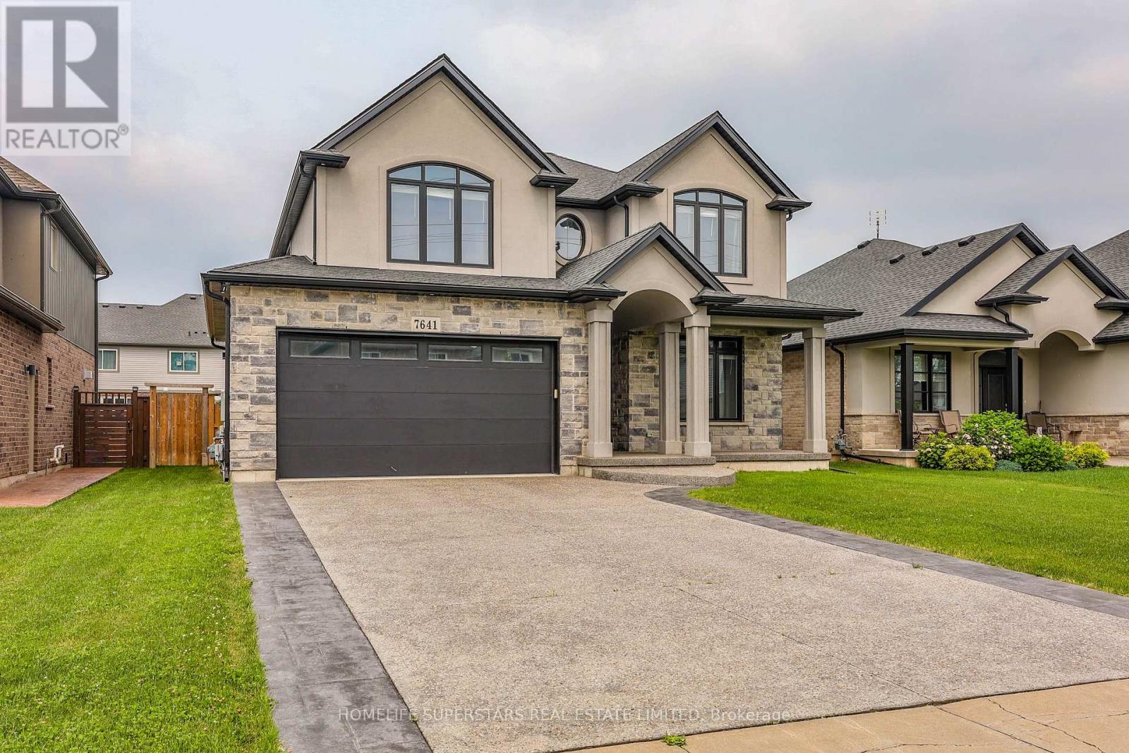 Photo 11 of 7641 Drummond Road, Niagara Falls ON