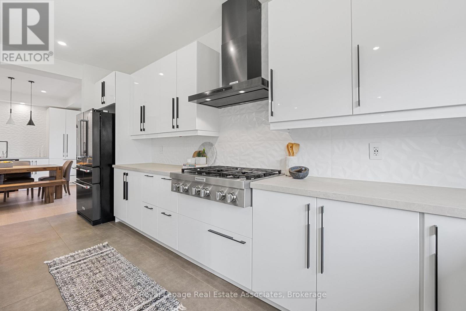 Photo 21 of 3601 Carolinia Court, Fort Erie ON