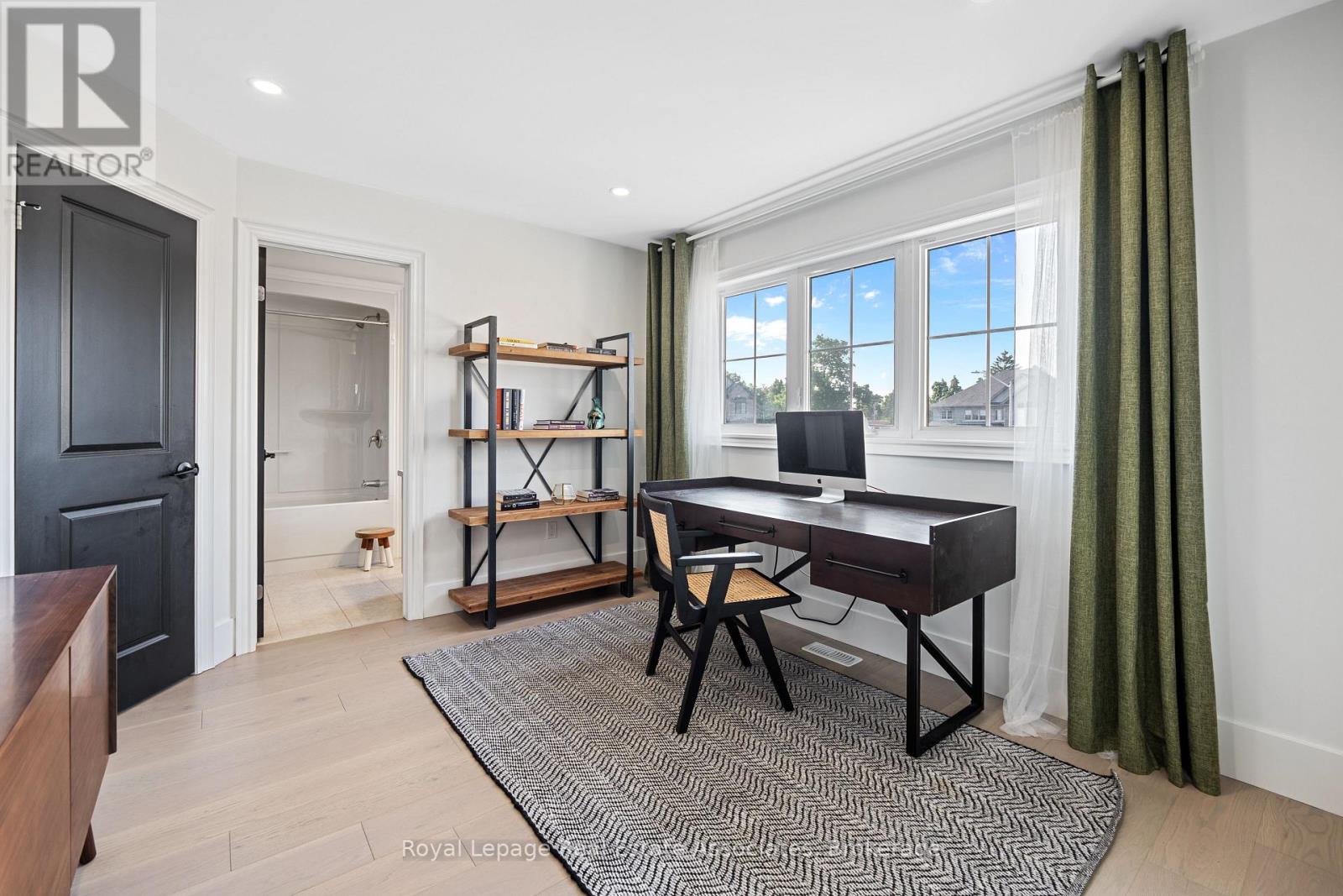 Photo 2 of 3601 Carolinia Court, Fort Erie ON