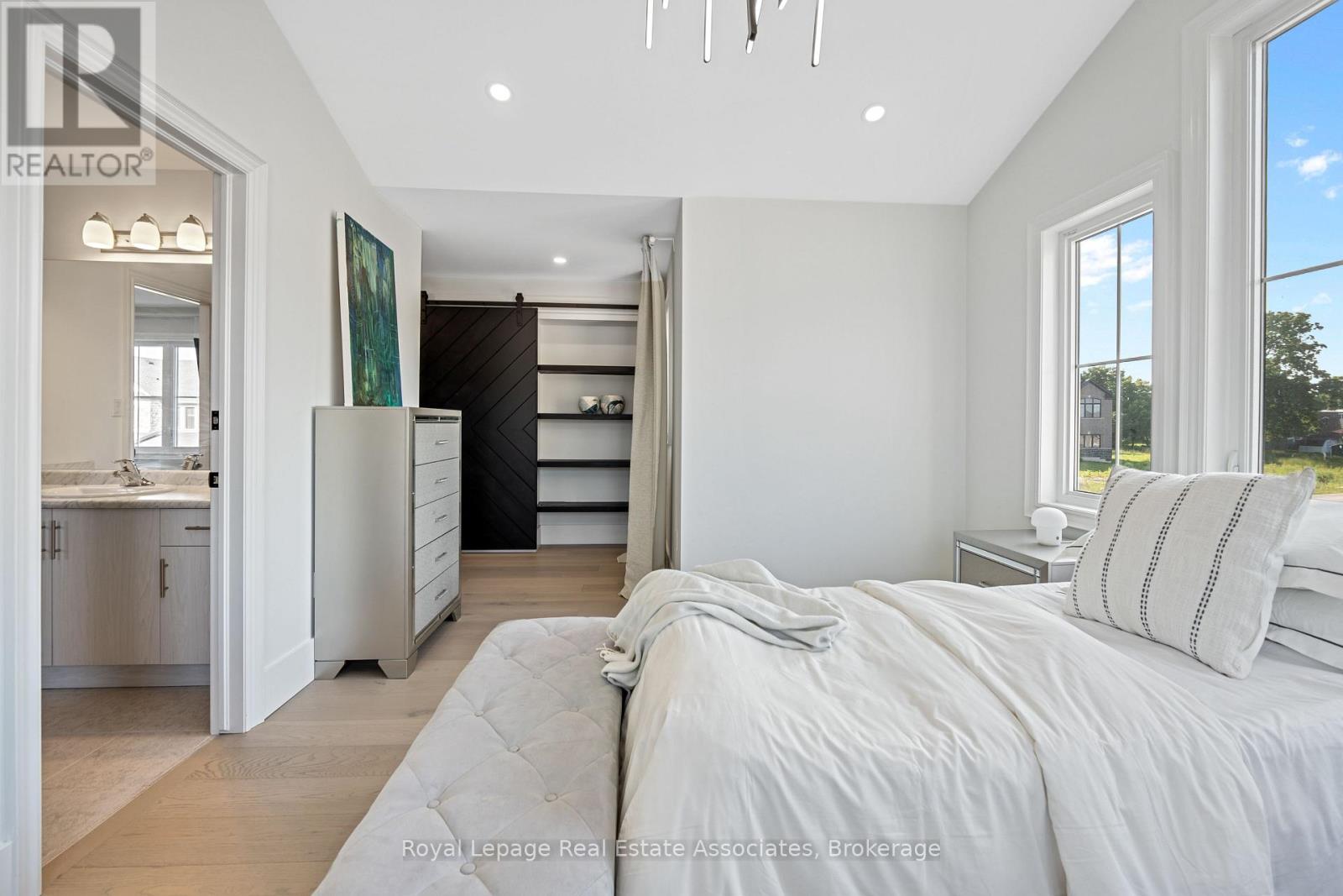 Photo 7 of 3601 Carolinia Court, Fort Erie ON