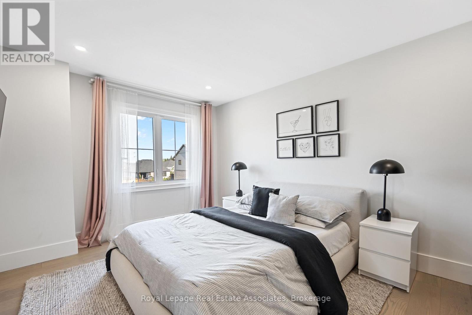 Photo 6 of 3601 Carolinia Court, Fort Erie ON