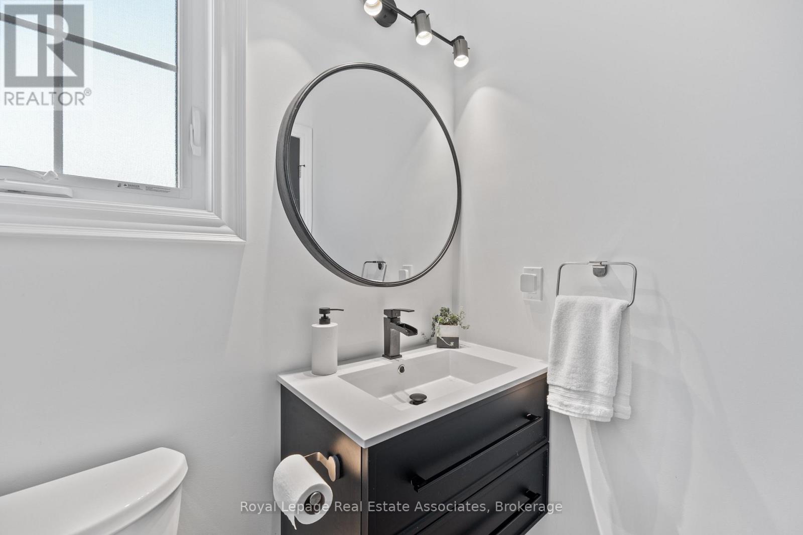 Photo 1 of 3601 Carolinia Court, Fort Erie ON