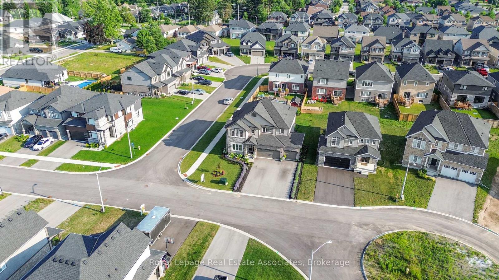 Photo 26 of 3601 Carolinia Court, Fort Erie ON