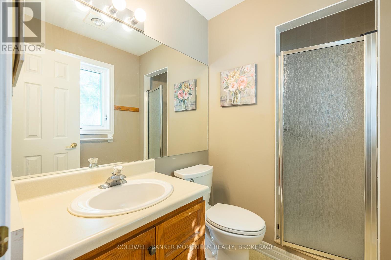 Photo 43 of 3901 Rainbow Lane, Lincoln ON