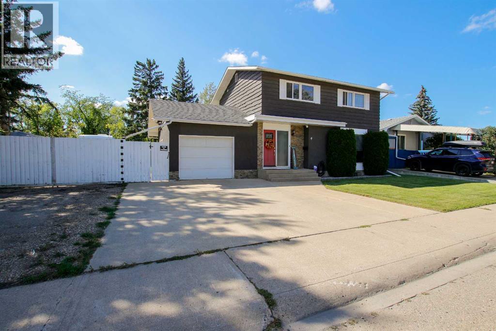 Photo 1 of 4 Mckee Close, Red Deer AB