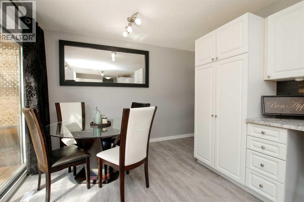 Photo 10 of 4 Mckee Close, Red Deer AB